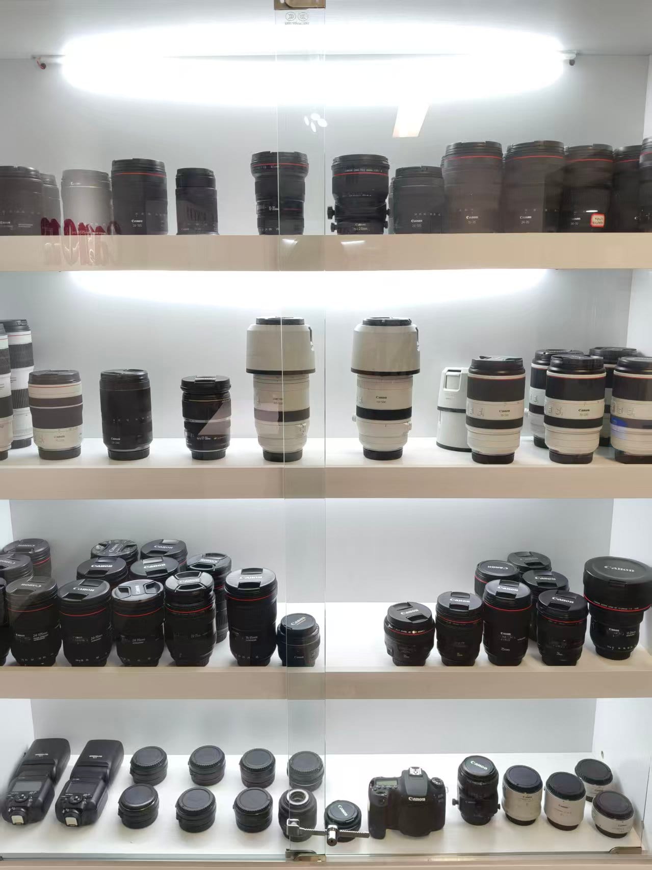 门店镜头库存展示柜
